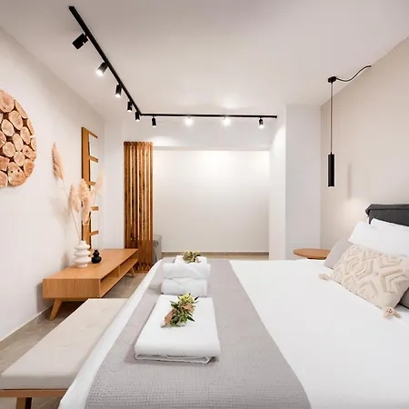 Hypnosis Beachside With Private Heated Pool Apartament Georgioupoli